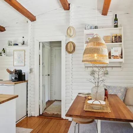Amazing In Sjllands Odde With Wifi And 2 Bedrooms * Yderby